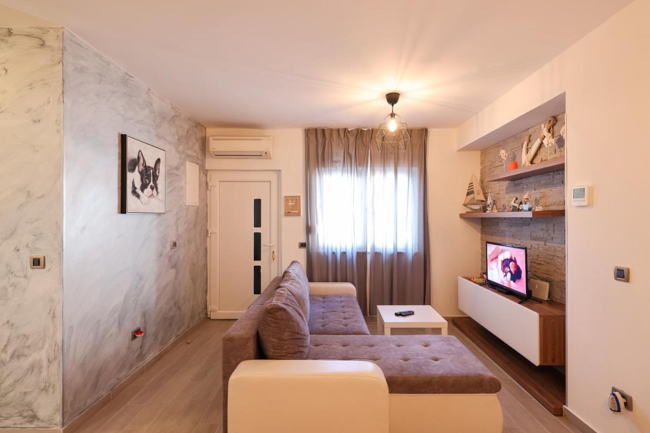 Coco Apartment Pirovac